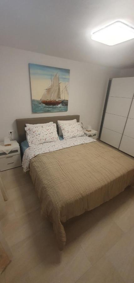 Apartament Hause Lupic Rab Town Zewnętrze zdjęcie