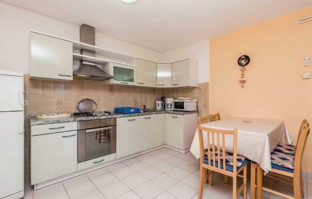 Apartament Hause Lupic Rab Town Zewnętrze zdjęcie